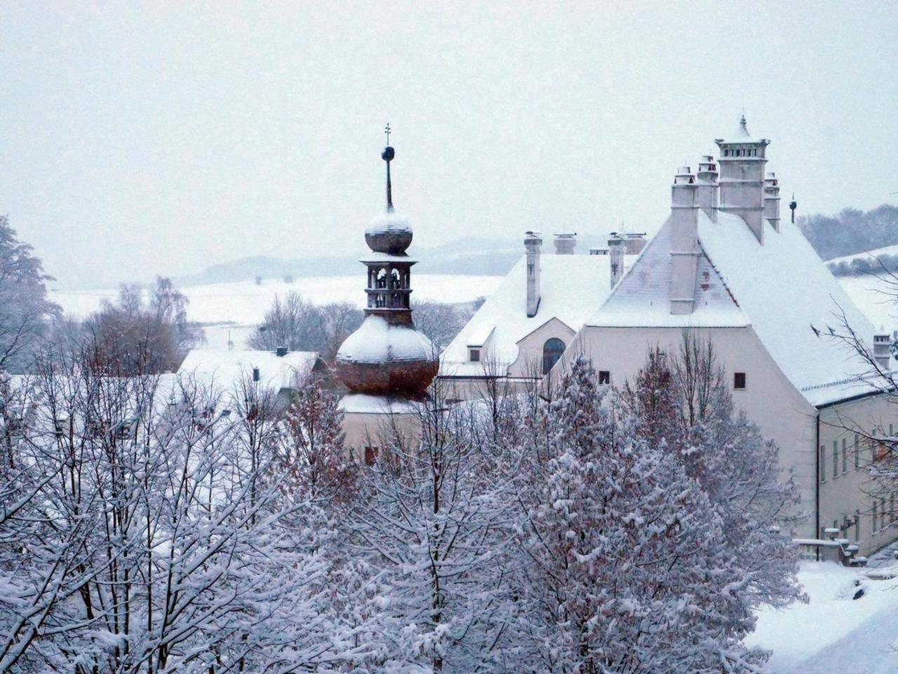 Schloss Thalheim Sankt Poelten Exteriör bild